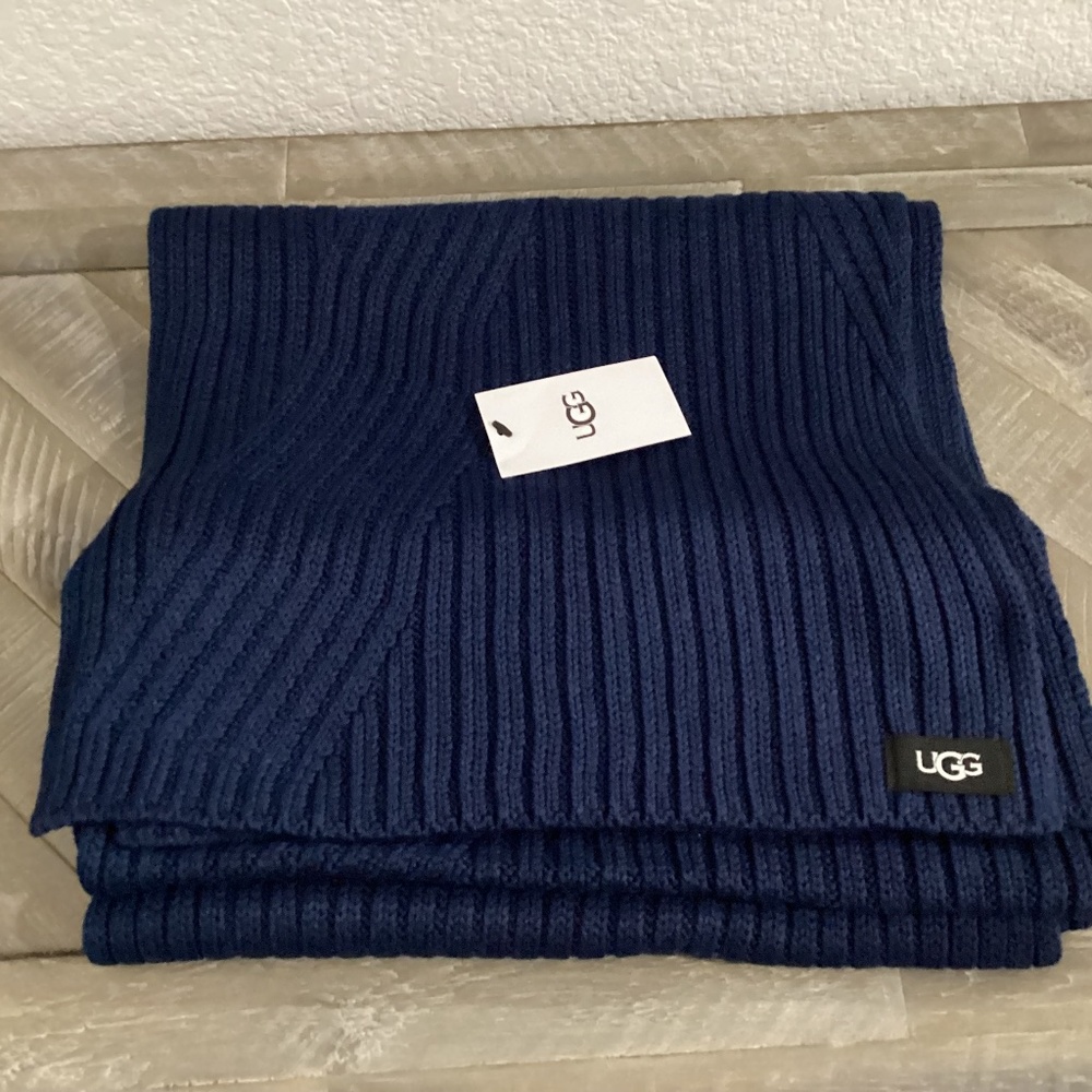 UGG Ribbed Oversized Knit Scarf